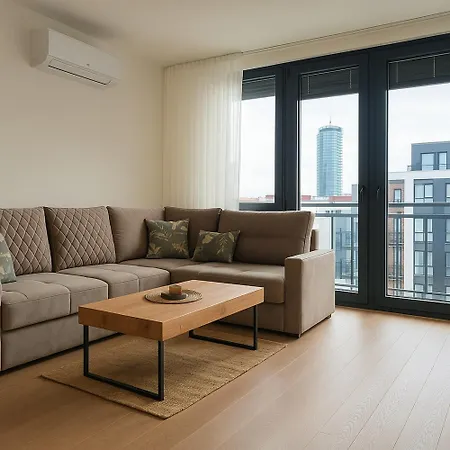 Queen's Park Aparthotel *