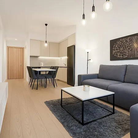 Aparthotel Queen's Park Belgrade