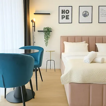 Aparthotel Queen's Park Belgrade